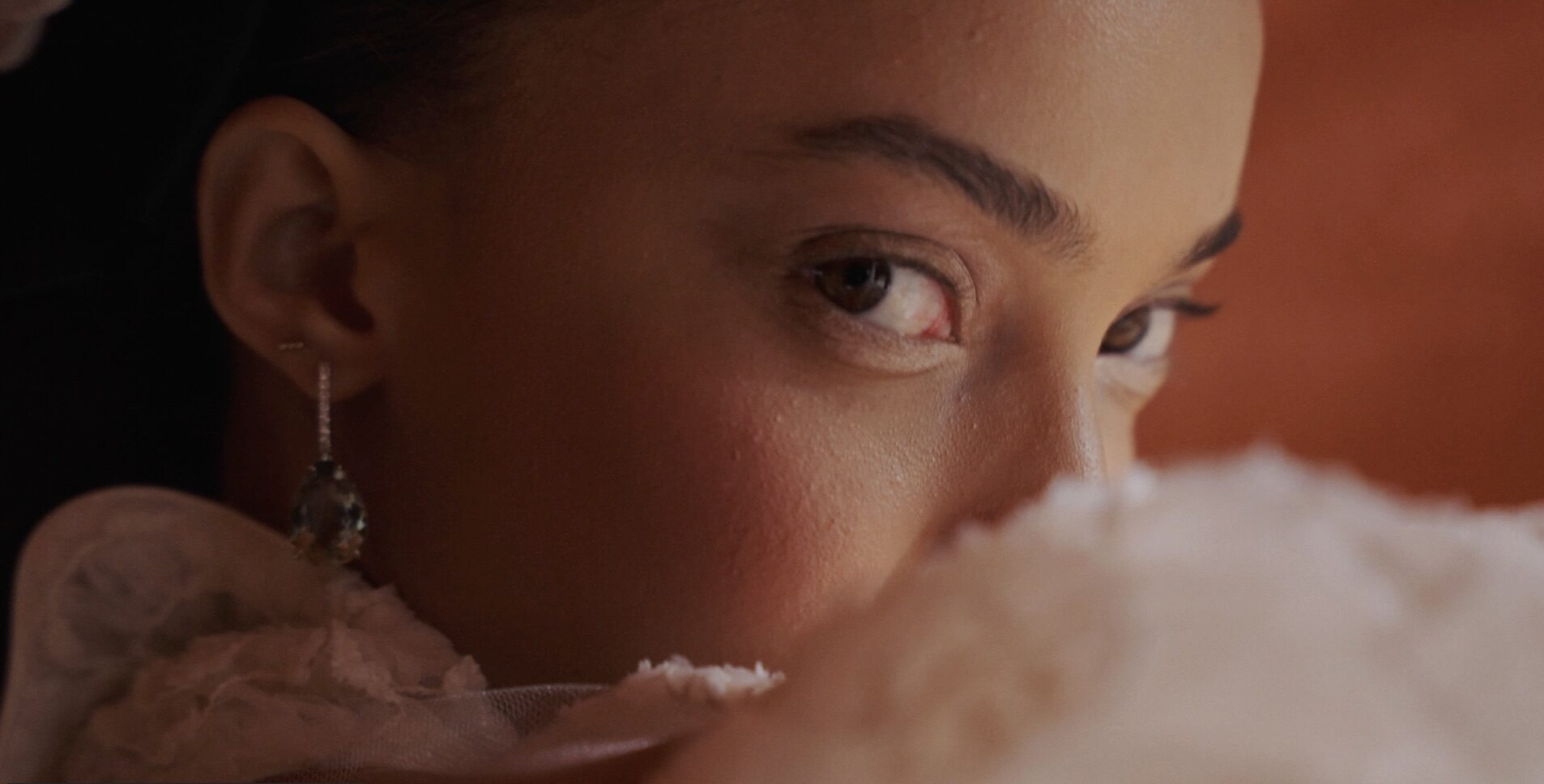 THE CNNECTION &mdash; Editorial Beauty Detail